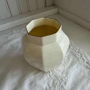 Royal Doulton Collectible EUC Fine China Decor Piece